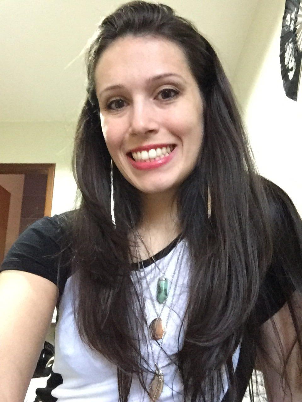 Photo of Camila Oliveira